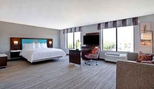 Studio, 1 King Bed, Accessible, Bathtub (Mobility & Hearing)