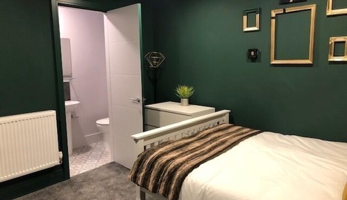 Deluxe Apartment, Private Bathroom (Third Floor)