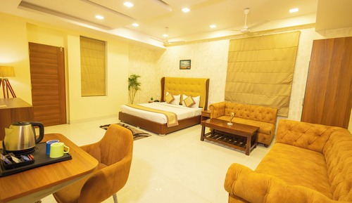 Deluxe Suite