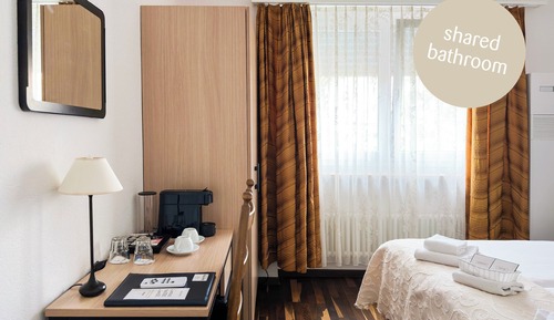 Economy Twin Room, Non Smoking, Shared Bathroom
