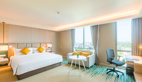 Deluxe King Room with River View