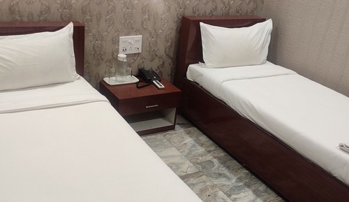 Luxury 2 Twin Bed Room