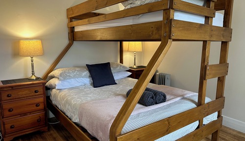 Seacroft Room 2, 1 Twin bed, 1 Twin bunk bed