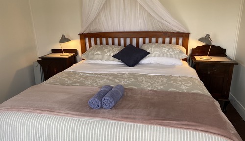 Seacroft Room 12, 1 King bed, Partial ocean view