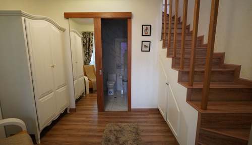 Economy Duplex, 1 Queen Bed, City View