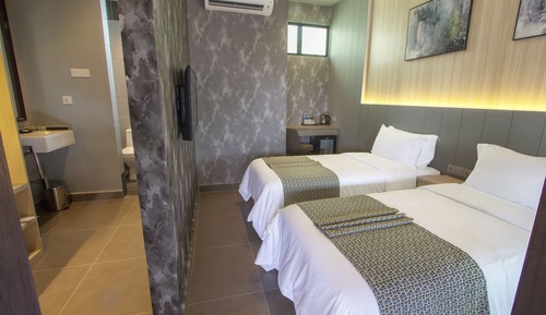 Standard Twin Room