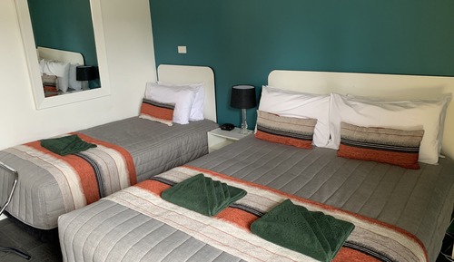 Deluxe Family Room