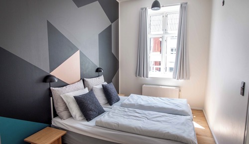 Apartment, 1 Bedroom (Street-side)