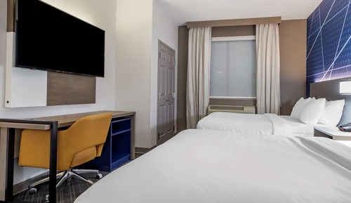 Suite, 2 Queen Beds, Non Smoking