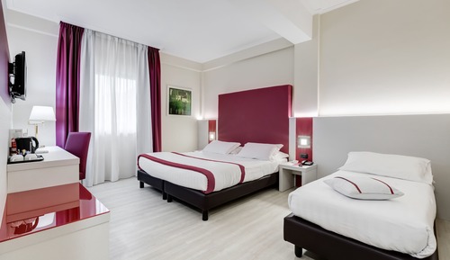 Comfort Room, 1 King Bed (with Extra Bed)