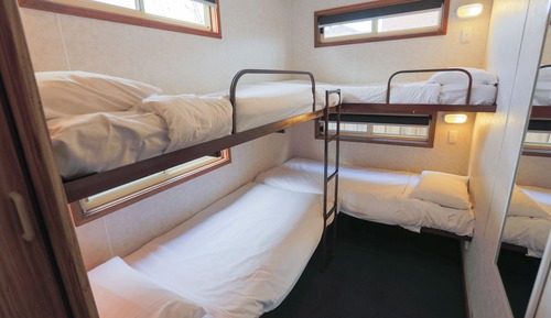Two Bedroom Holiday Unit - Six Berth