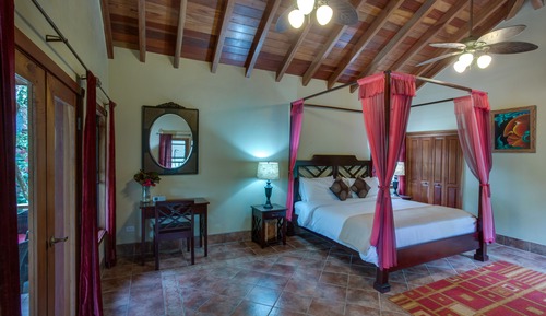 Studio Suite, River View