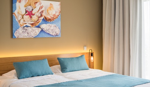 Suite, Sea View