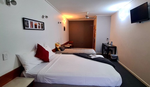 Twin Room, Multiple Beds, Refrigerator & Microwave (Twin Room)