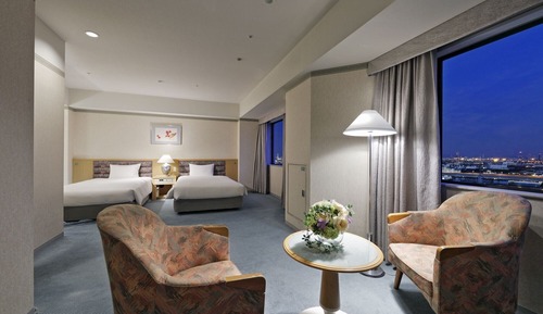 Quadruple Room (Deluxe Twin Room with 2 Extra Beds)