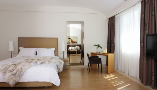 Luxury Suite ,Garden View