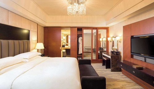 Business Suite, 1 King Bed, Non Smoking