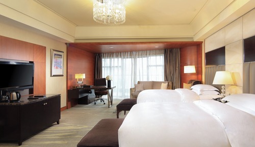 Deluxe Twin Beds Room