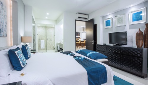 Room, 1 King Bed, 2 Bathrooms (Balcony or Terrace)