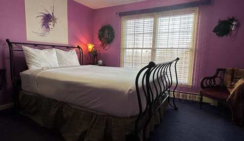 Mardi Gras Room (Mountain View, Pool View, Garden View)