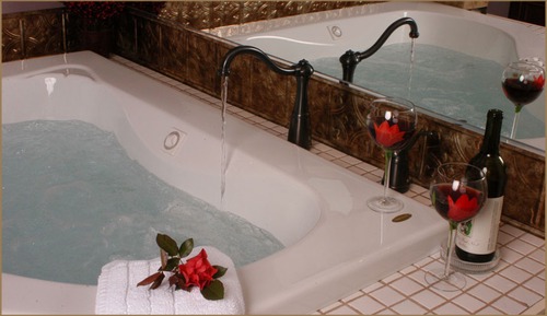 The English Manor Suite (Mountain, Garden and Pool Views)