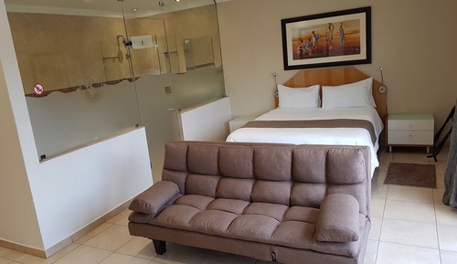 Deluxe Suite, 1 Queen Bed