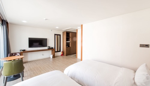 Standard Twin Room