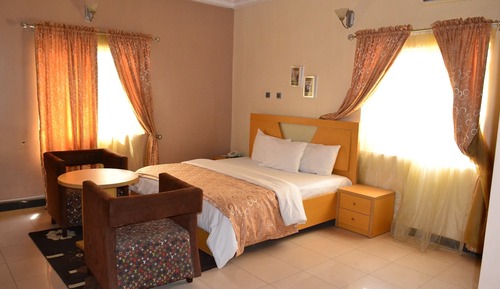 Double Room (World Traveler II)