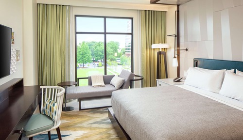 Premium Room, 1 King Bed