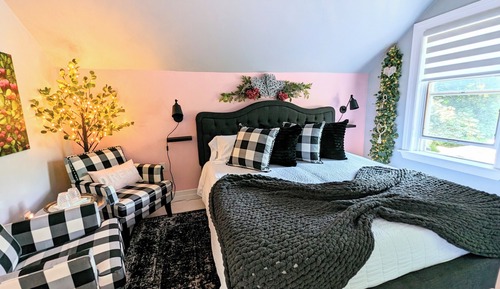 Secret Garden Dream Suite - King Bedroom