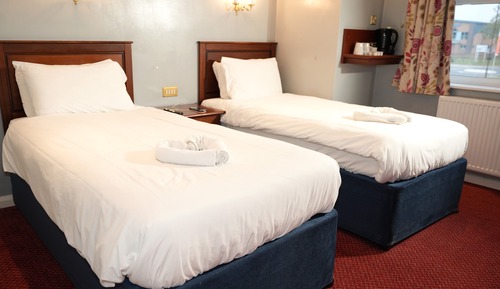 Standard Twin Room