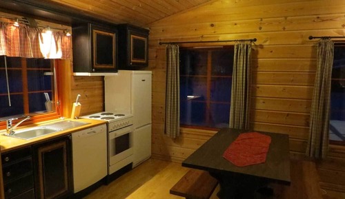 Family Cabin (Cleaning, bed linen & towels excluded)