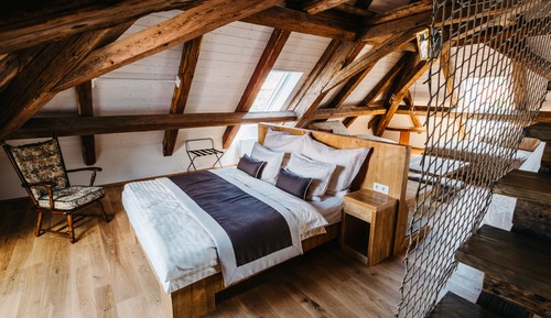 Family Studio Suite (Marie)