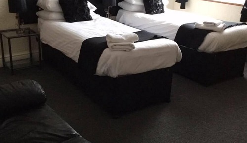 Deluxe Twin Room (6)