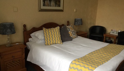 Room (Deluxe King)
