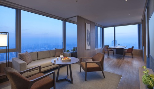 Grand Suite, 1 King Bed (Deluxe)