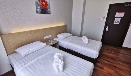 Standard Twin Room