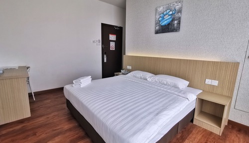 Standard King Room
