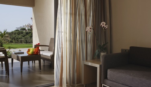 Superior Family Suite Inland View