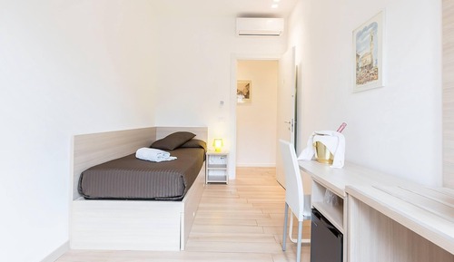 Classic Single Room