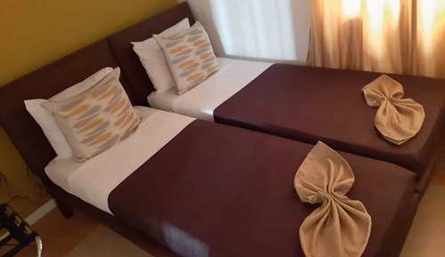 Comfort Room, Multiple Beds, Balcony