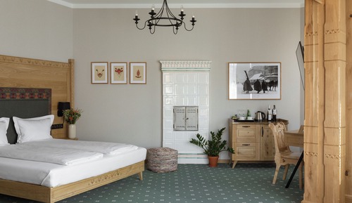 Deluxe Double Room, Balcony, Mountain View