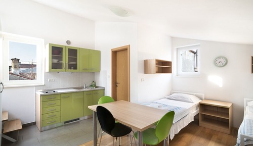 Basic Studio, 2 Twin Beds