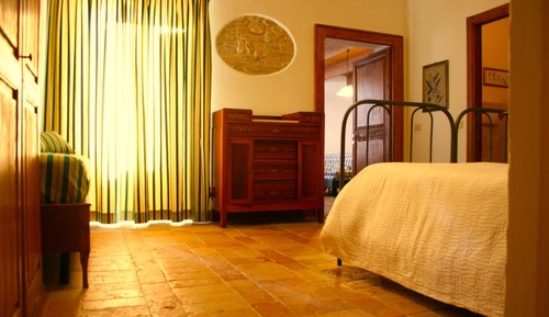 Ginestra apartment with terrace, mountain view