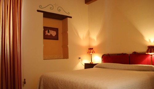 Lavanda Room with ensuite bathroom