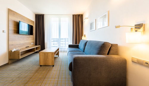 Deluxe Studio Suite
