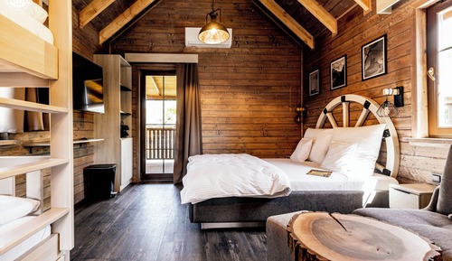 Design Quadruple Room
