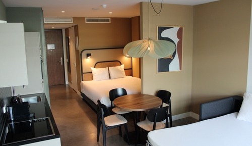 Studio XL for Four Persons