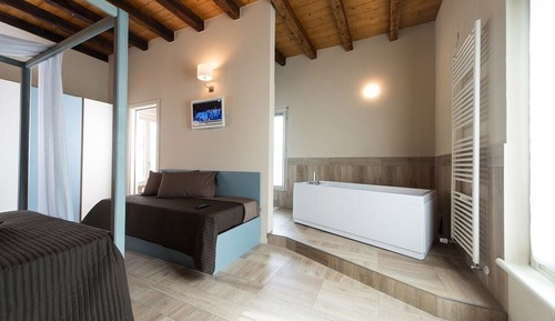 Romantic Suite, Hot Tub