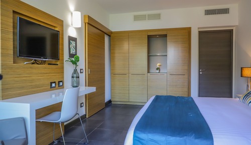 Family Room, Sea View